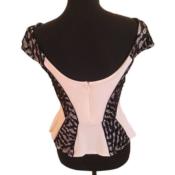 Bebe Womens Peplum Blouse Lace Detail Cap Sleeve Fitted White Black Medium - Picture 6 of 11